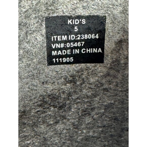 L.L. Bean Kids Size 5 Winter Boots Black & Gray Waterproof Insulated Snow - Picture 3 of 16